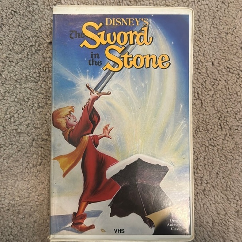 Walt Disney The Sword in the Stone VHS Tape